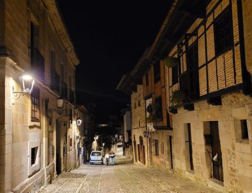 Santillana cambia su alumbrado público a LED y revitaliza el ambiente nocturno: “Hemos conseguido preservar el patrimonio y el carácter de la villa”