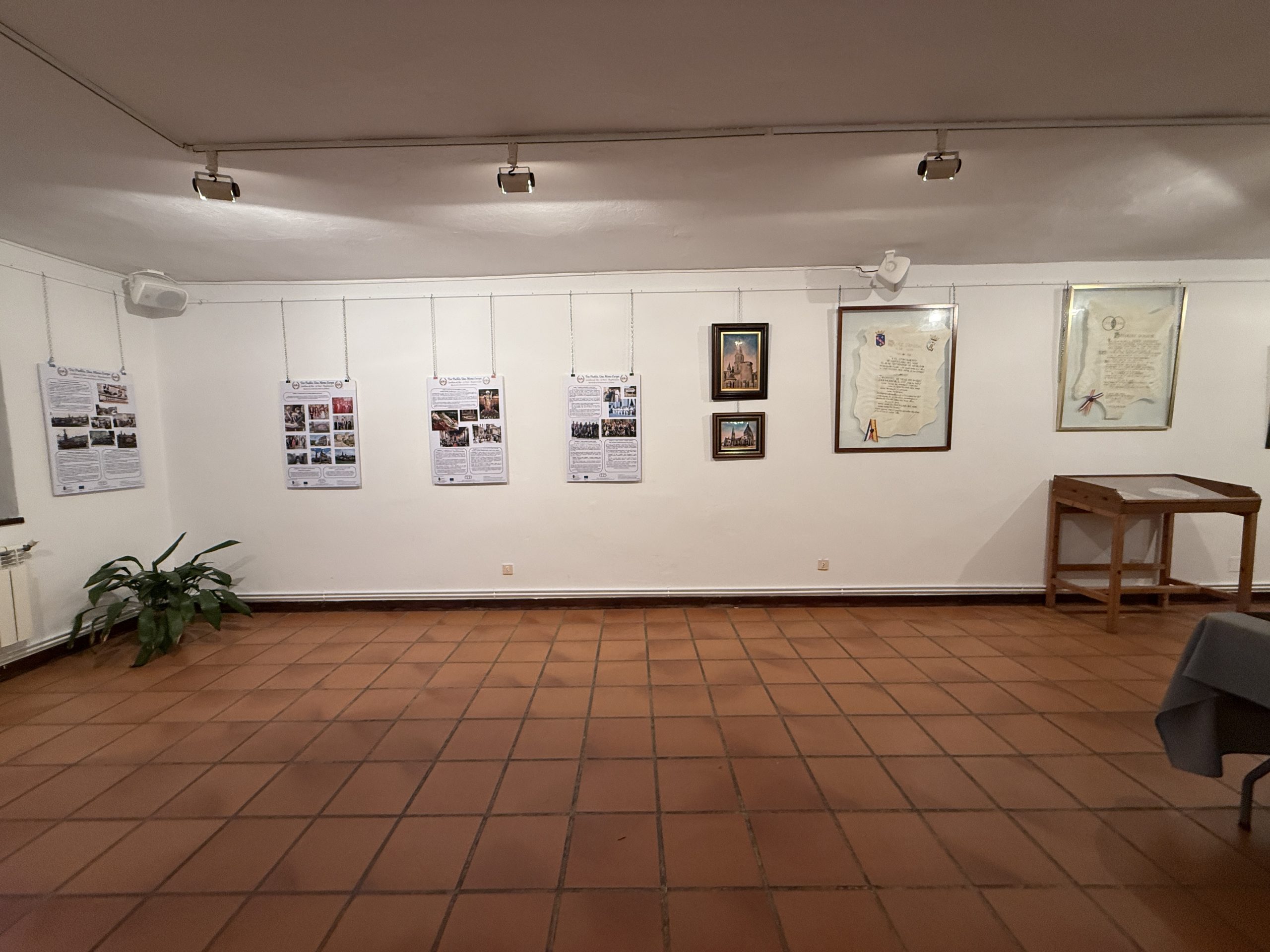 Noticias de Cantabria | El Cántabro | Santillana del Mar celebra su historia de amistad europea con la exposición «Tres pueblos, una misma Europa» Noticias de Cantabria | El Cántabro | Santillana del Mar celebra su historia de amistad europea con la exposición «Tres pueblos, una misma Europa»
