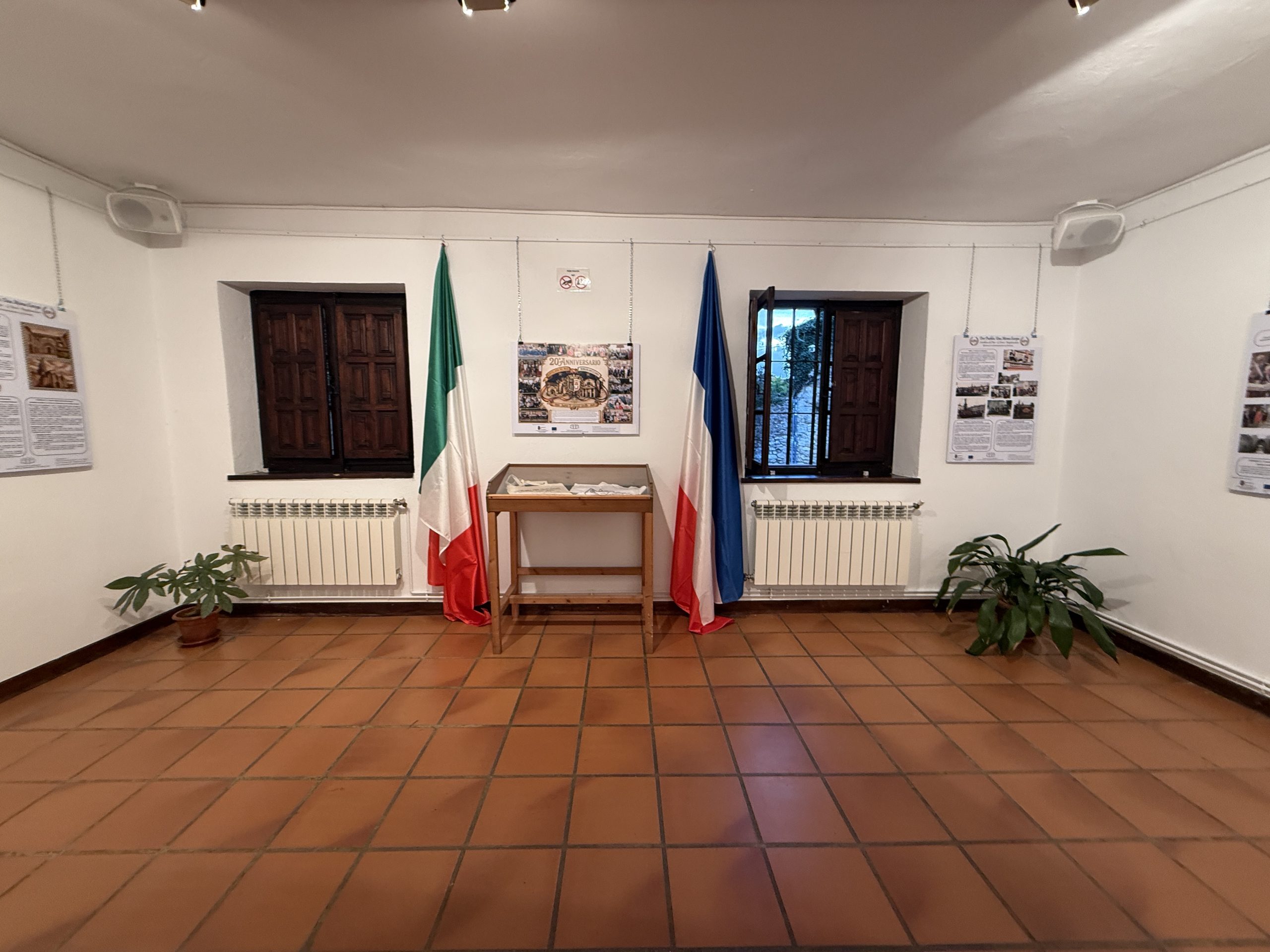Noticias de Cantabria | El Cántabro | Santillana del Mar celebra su historia de amistad europea con la exposición «Tres pueblos, una misma Europa» Noticias de Cantabria | El Cántabro | Santillana del Mar celebra su historia de amistad europea con la exposición «Tres pueblos, una misma Europa»